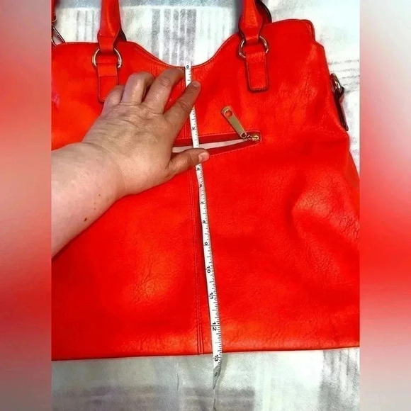 Bright Red Bag  ! - Picture 5 of 6